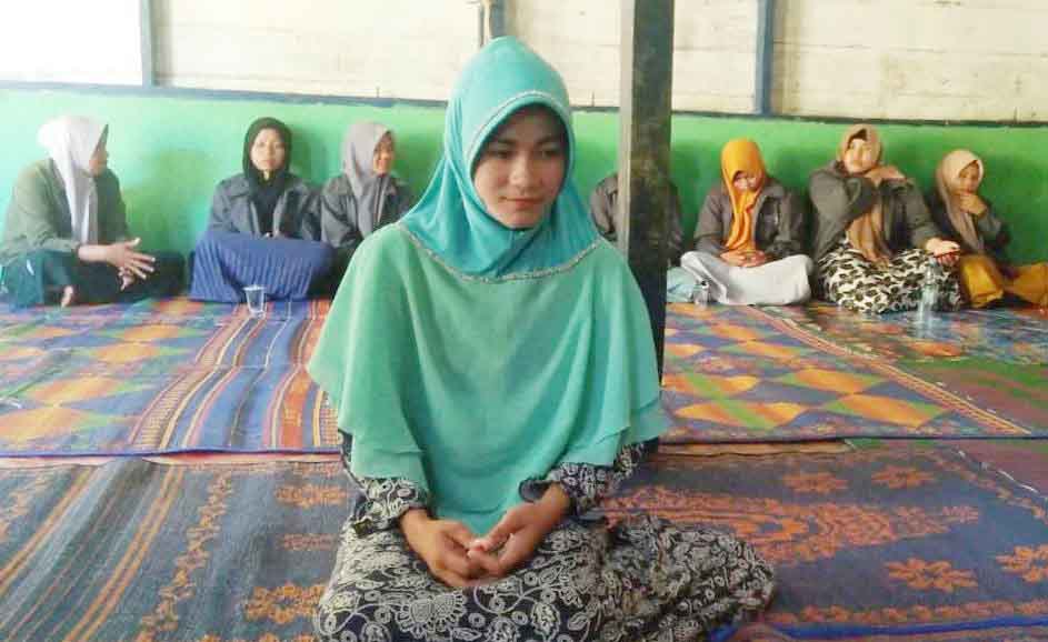 Gadis Cantik Asal Nias Masuk Islam di Aceh Singkil