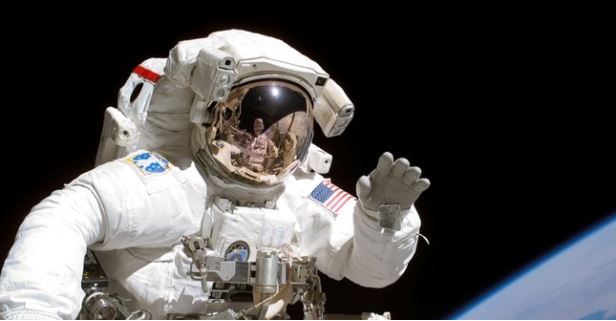 Empat Astronot Ini Pulang ke Bumi Dengan Umur Lebih Muda, Ini Alasannya